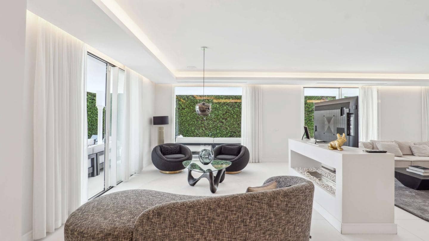 Chalet de 8 habitaciones en Marbella en venta con piscina garaje - 6.900.000 € (Ref: 9148703)