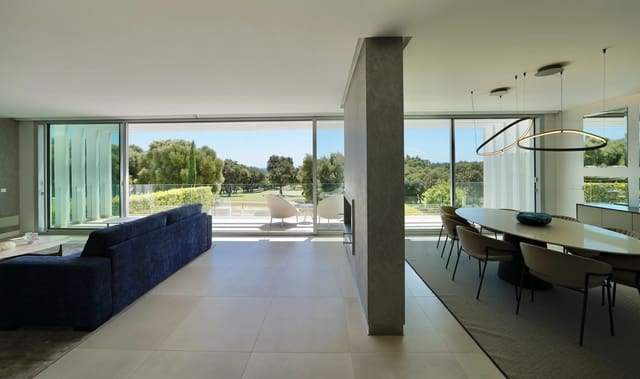 5 slaapkamer Villa te koop in Sotogrande Alto, San Roque met zwembad garage - € 1.495.000 (Ref: 9148705)