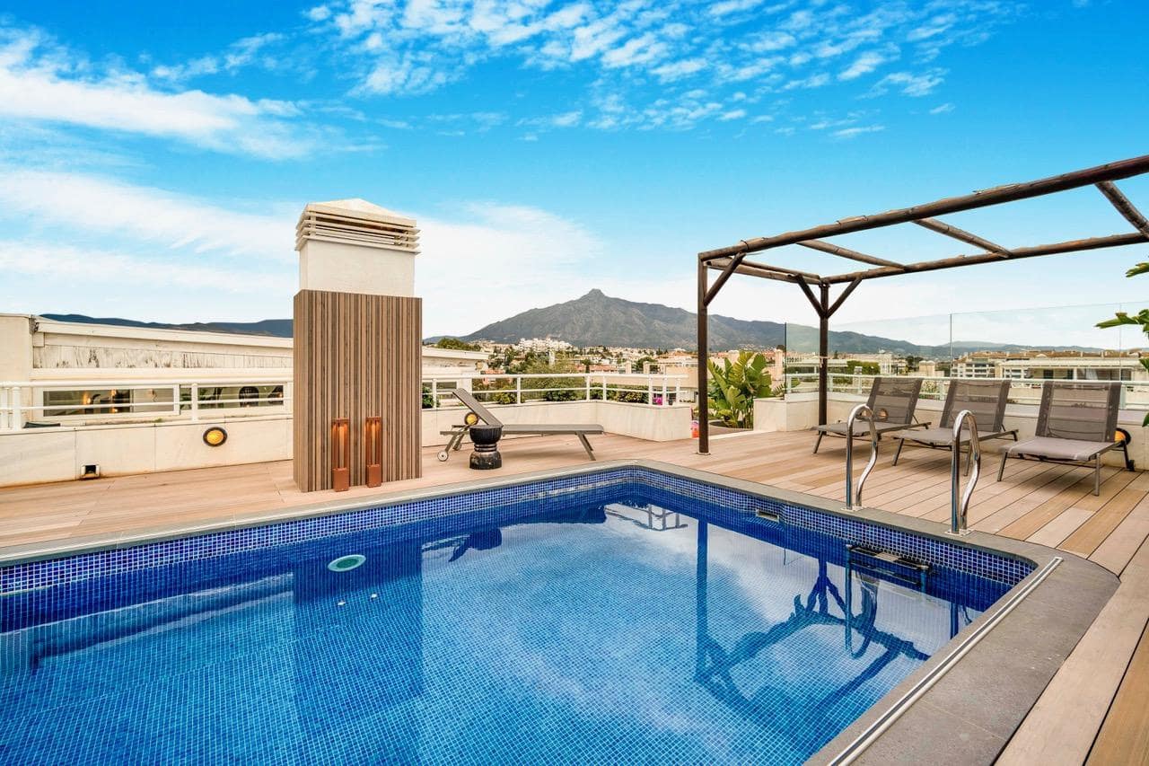 4 soveværelse Penthouse til salg i Marbella med swimmingpool garage - € 4.950.000 (Ref: 9154412)
