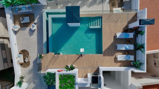 2 sovrum Lägenhet till salu i Puerto de Estepona, Estepona med pool garage - 570 000 € (Ref: 9158729)