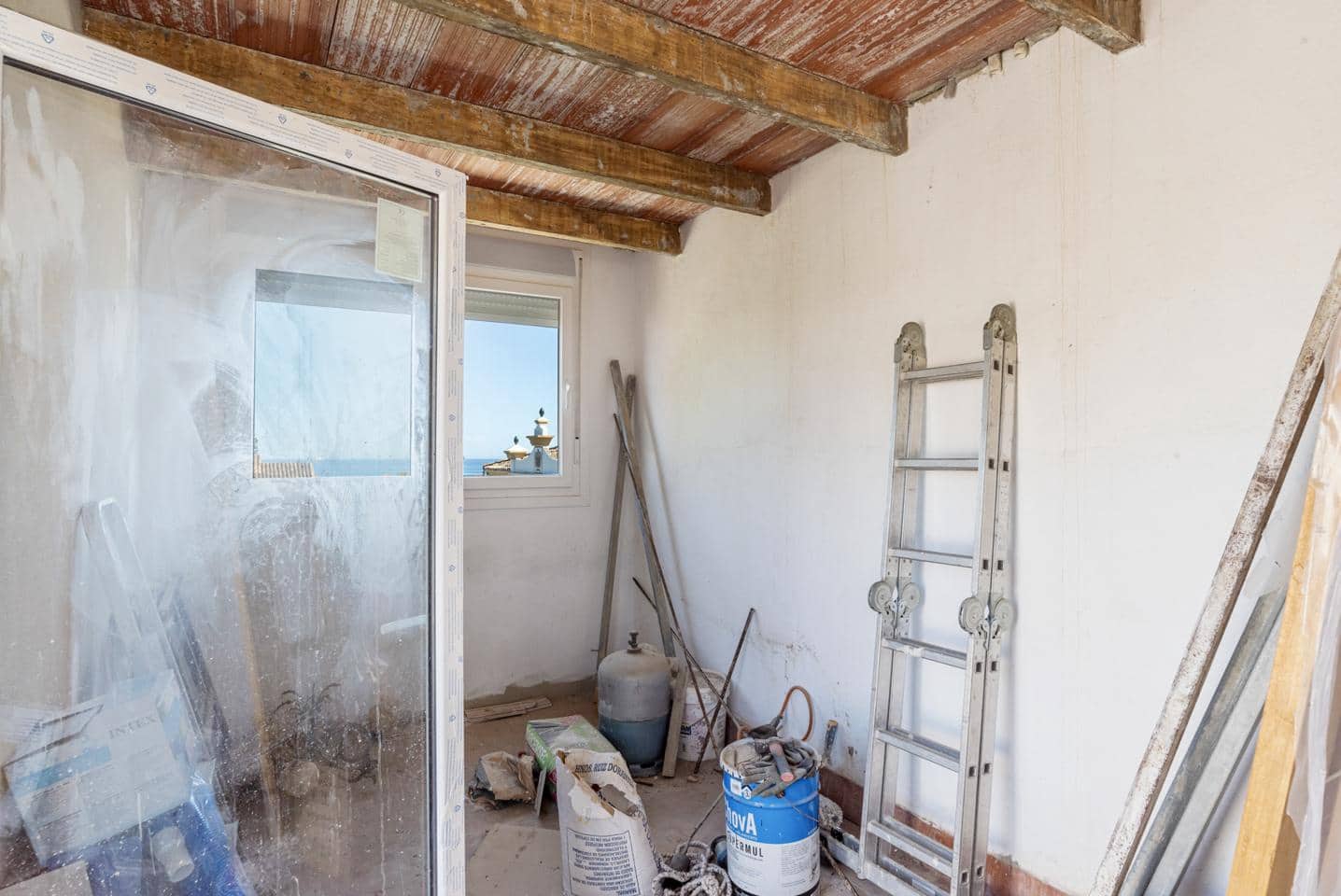 6 soverom Villa til salgs i Estepona med svømmebasseng garasje - € 995 000 (Ref: 9161977)