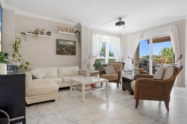 3 slaapkamer Villa te koop in Altos de Estepona, Estepona met zwembad garage - € 380.000 (Ref: 9162531)