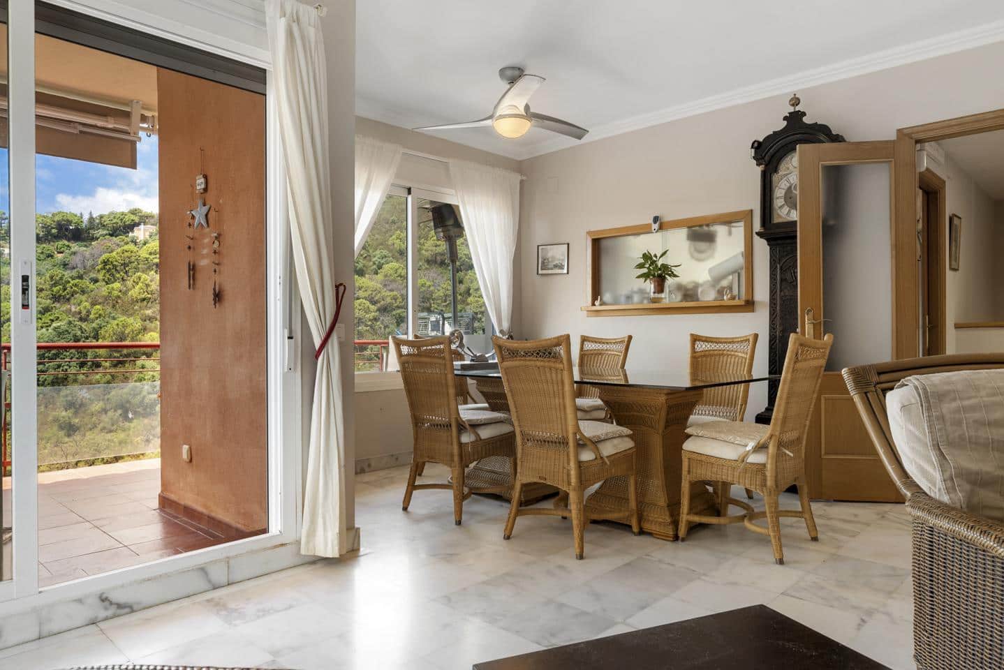 3 soveværelse Villa til salg i Estepona med swimmingpool garage - € 380.000 (Ref: 9162531)