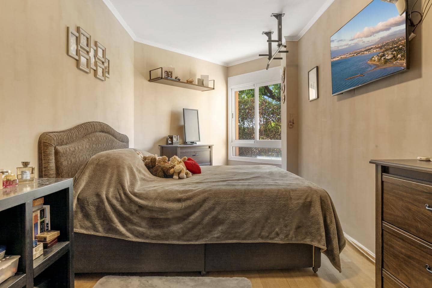 3 soveværelse Villa til salg i Estepona med swimmingpool garage - € 380.000 (Ref: 9162531)