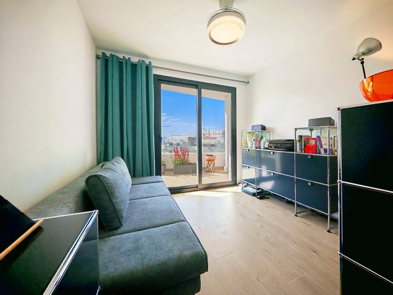 2 bedroom Apartment for sale in Estepona with pool garage - € 460,000 (Ref: 9181561)