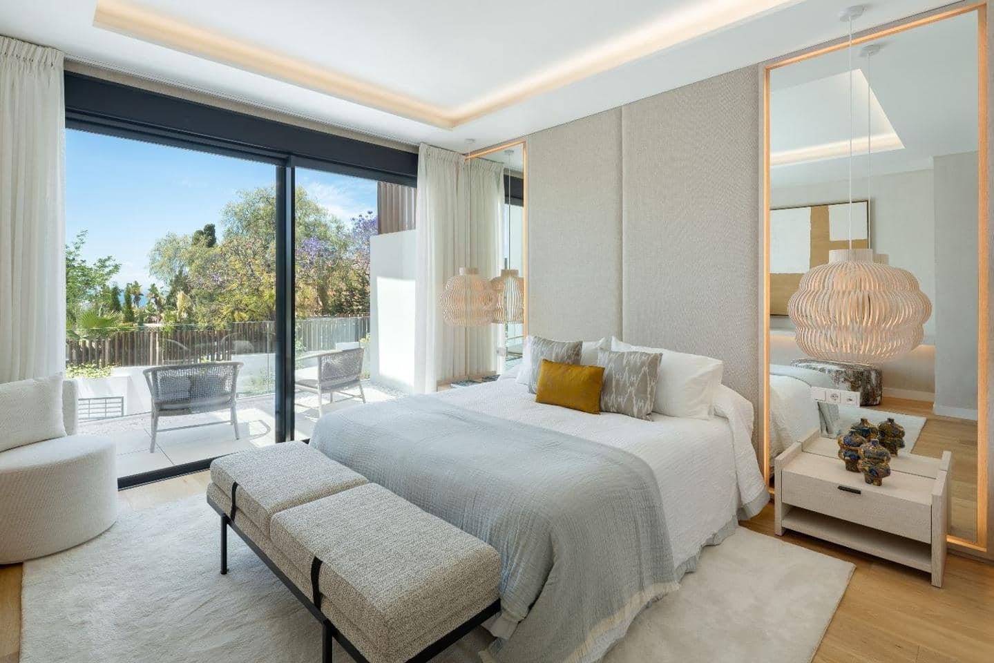 4 bedroom Villa for sale in Marbella with pool garage - € 1,295,000 (Ref: 9186132)