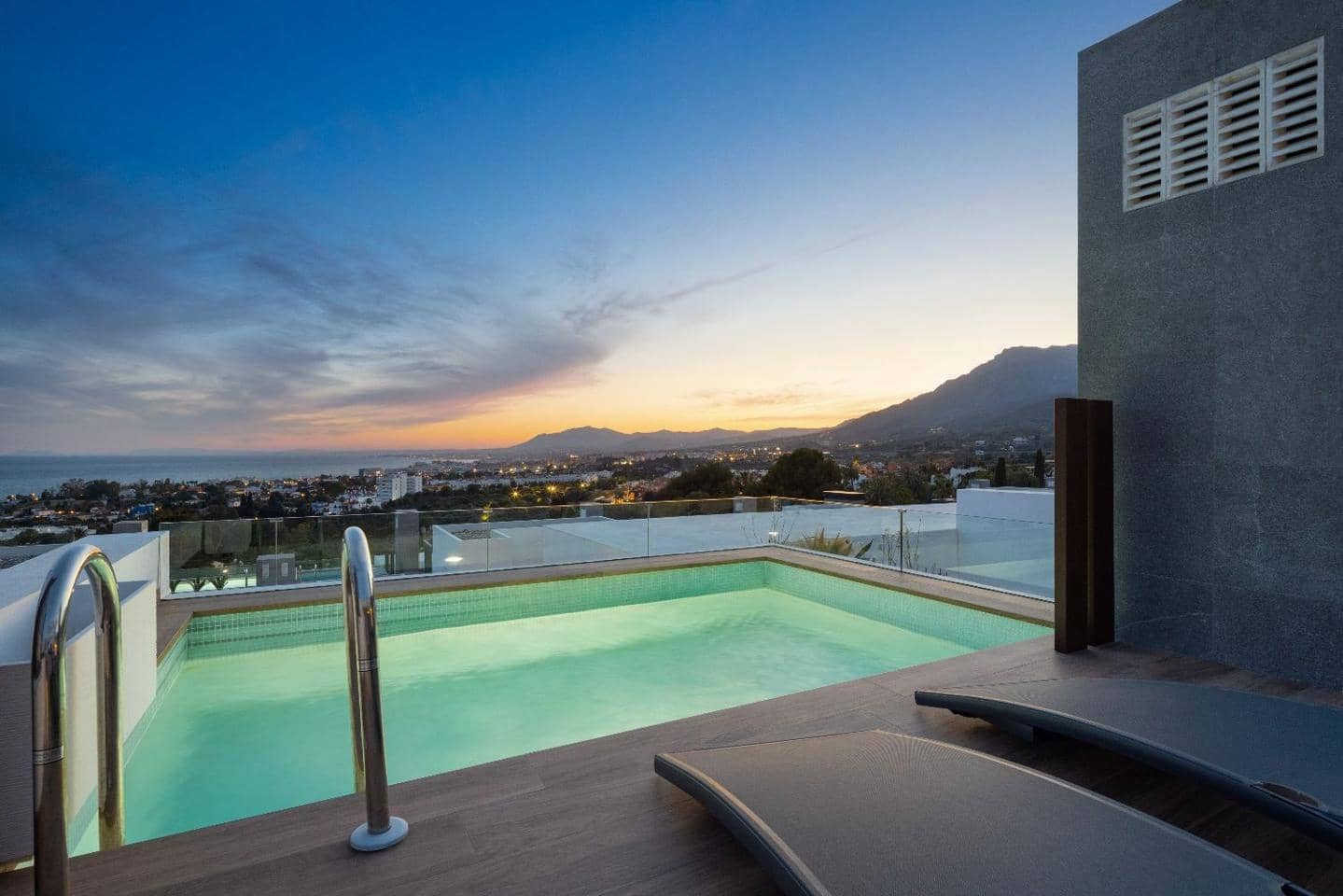 4 bedroom Villa for sale in Marbella with pool garage - € 1,295,000 (Ref: 9186132)