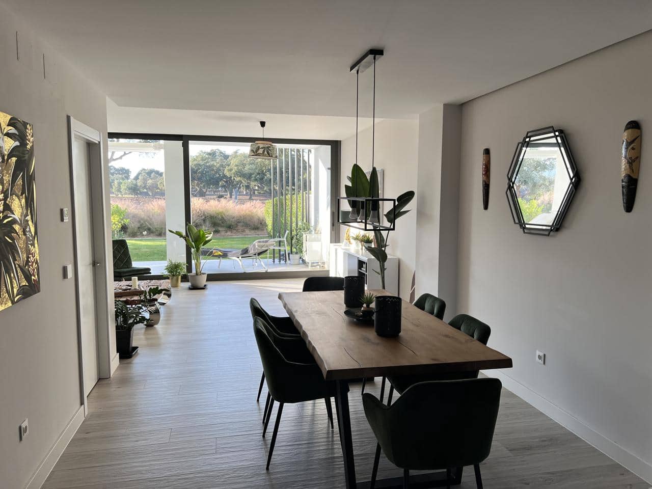 3 soverom Villa til salgs i La Alcaidesa med svømmebasseng garasje - € 799 000 (Ref: 9187652)