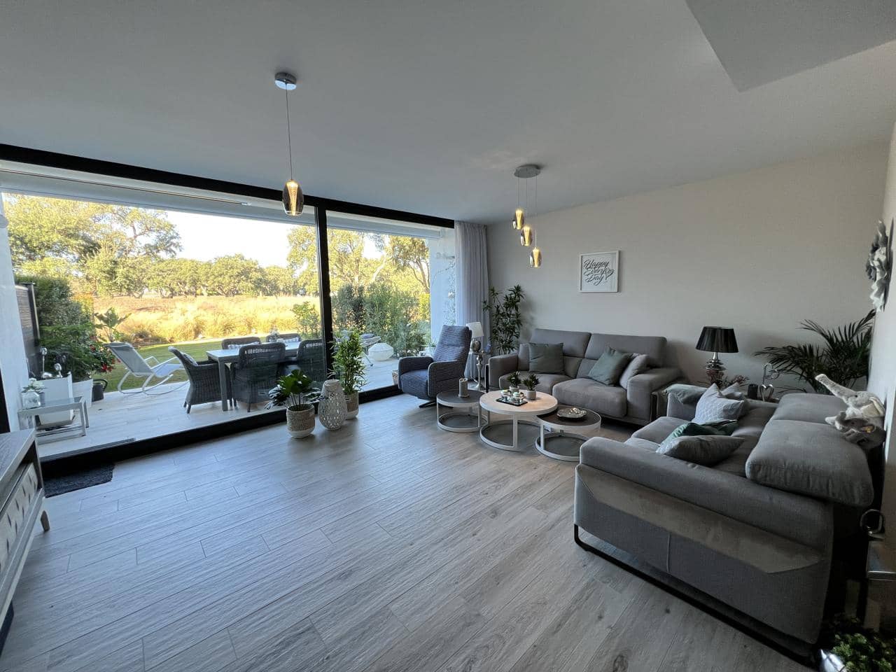 4 soveværelse Villa til salg i La Alcaidesa med swimmingpool garage - € 869.000 (Ref: 9187653)