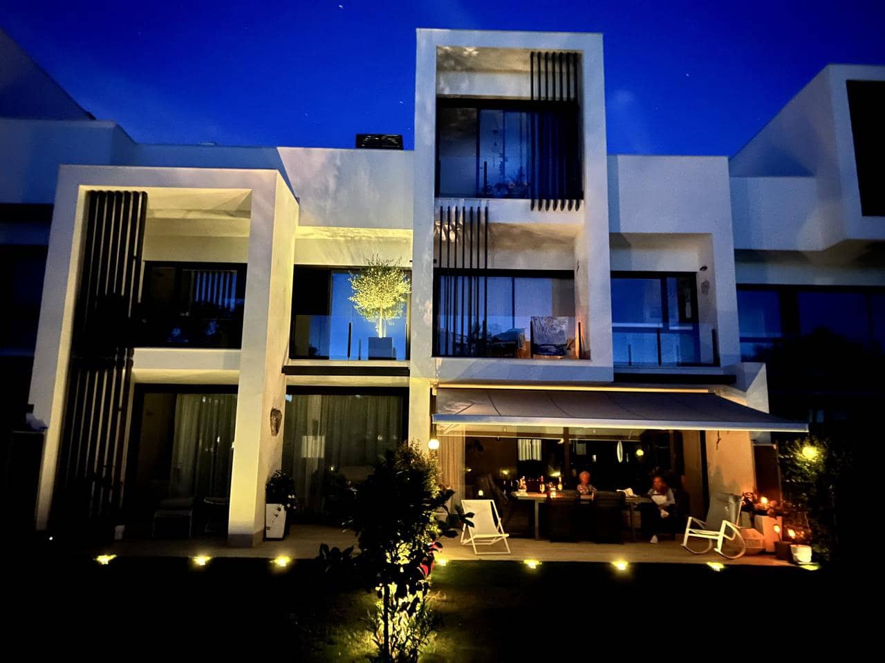 4 soveværelse Villa til salg i La Alcaidesa med swimmingpool garage - € 869.000 (Ref: 9187653)