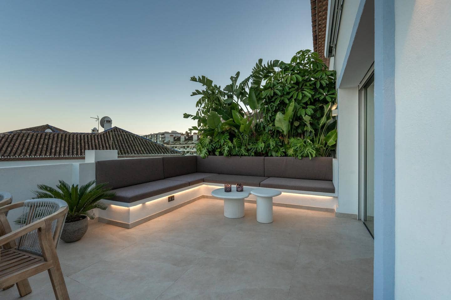 3 soverom Penthouse til salgs i Marbella med svømmebasseng garasje - € 1 650 000 (Ref: 9189483)