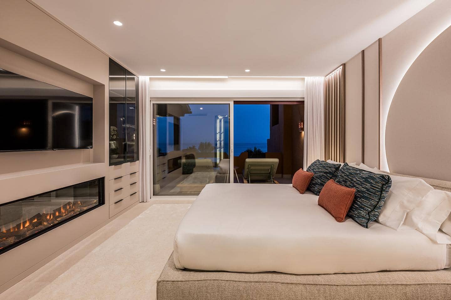 4 Zimmer Apartment zu verkaufen in Estepona mit Pool Garage - 3.695.000 € (Ref: 9192006)