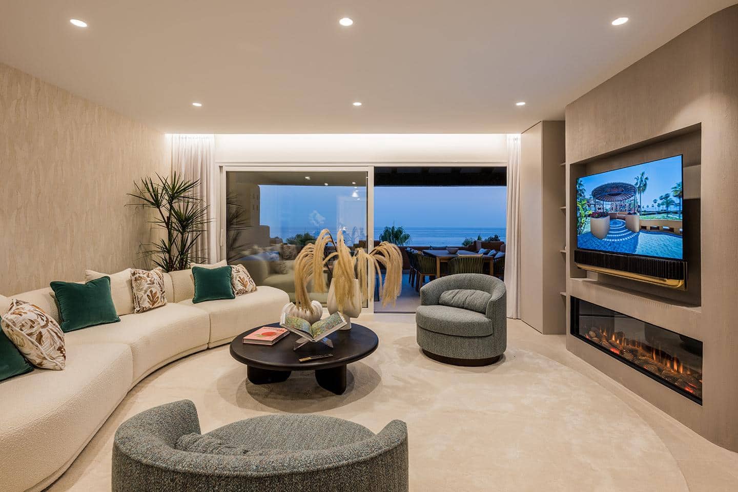 4 Zimmer Apartment zu verkaufen in Estepona mit Pool Garage - 3.695.000 € (Ref: 9192006)