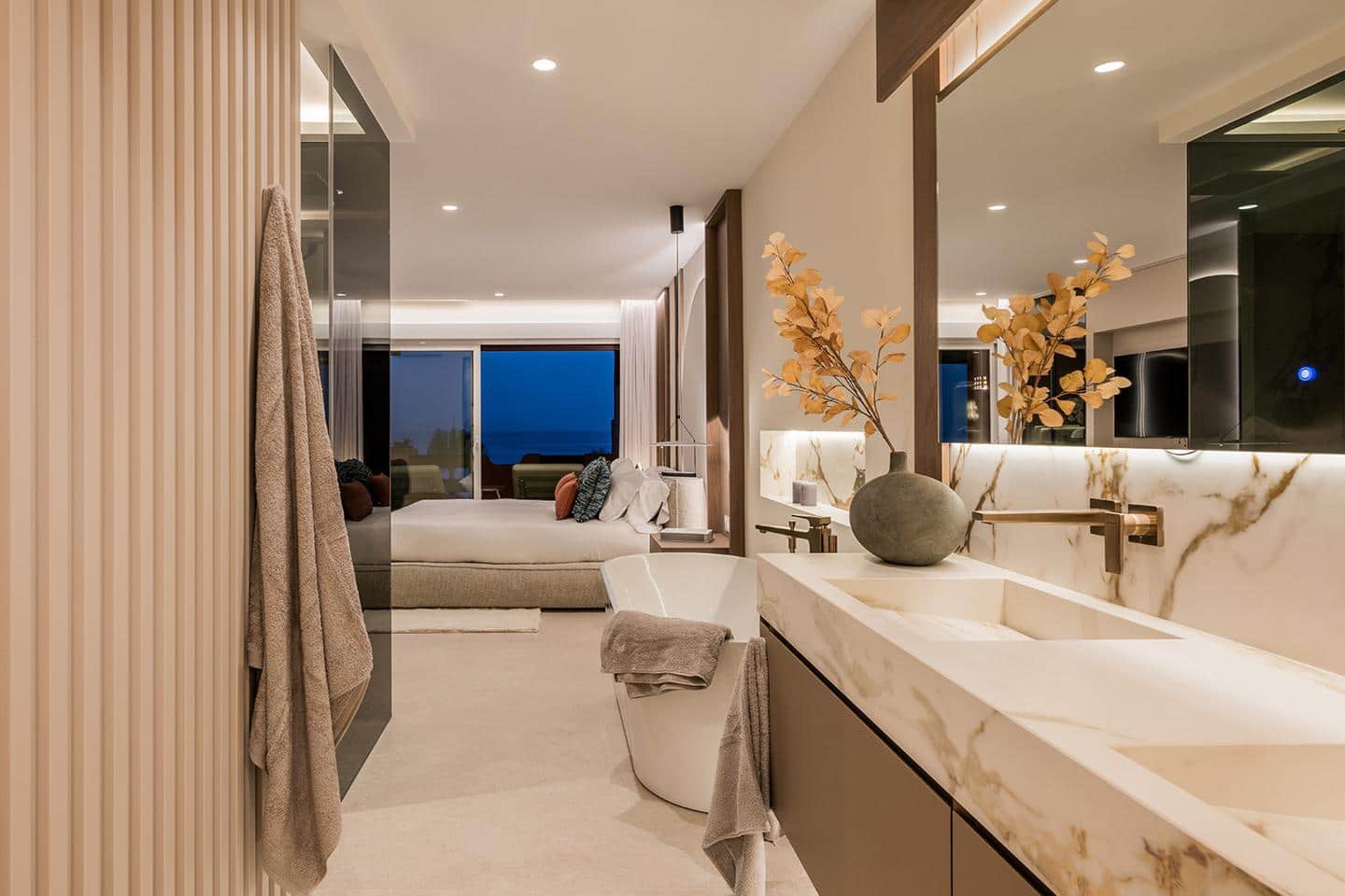 4 Zimmer Apartment zu verkaufen in Estepona mit Pool Garage - 3.695.000 € (Ref: 9192006)