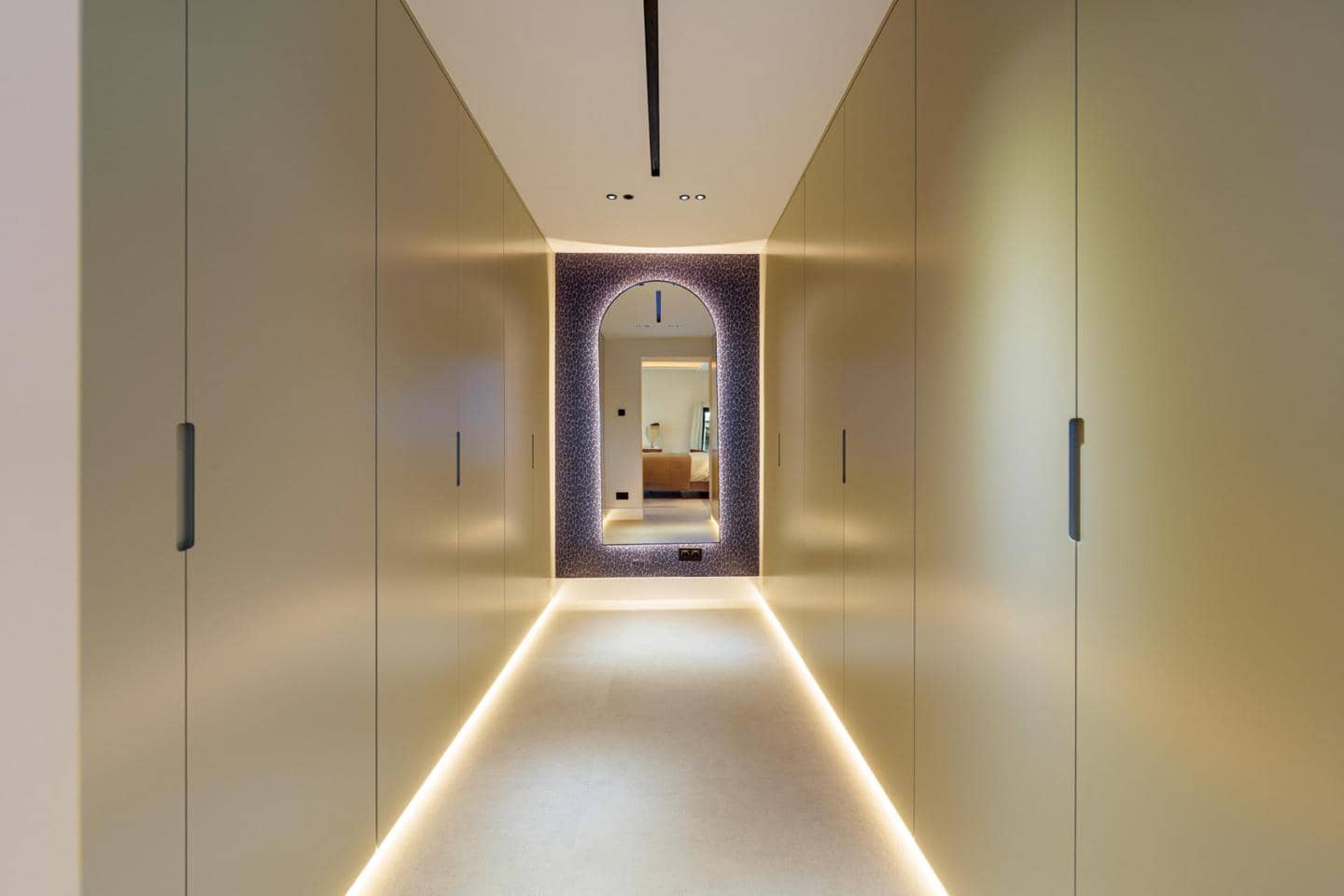 5 sypialnia Willa na sprzedaż w Marbella z basenem garażem - 6 500 000 € (Ref: 9209529)