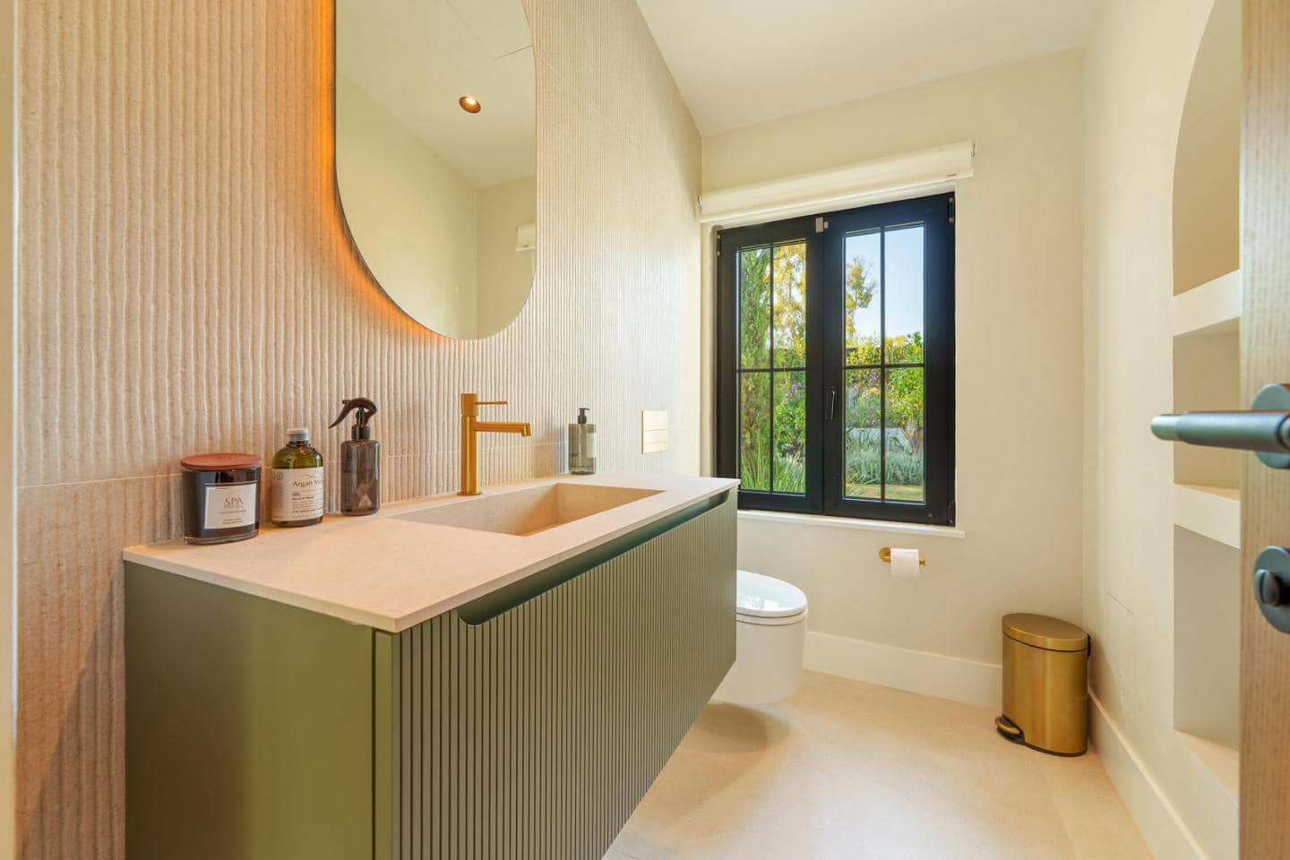 5 sypialnia Willa na sprzedaż w Marbella z basenem garażem - 6 500 000 € (Ref: 9209529)