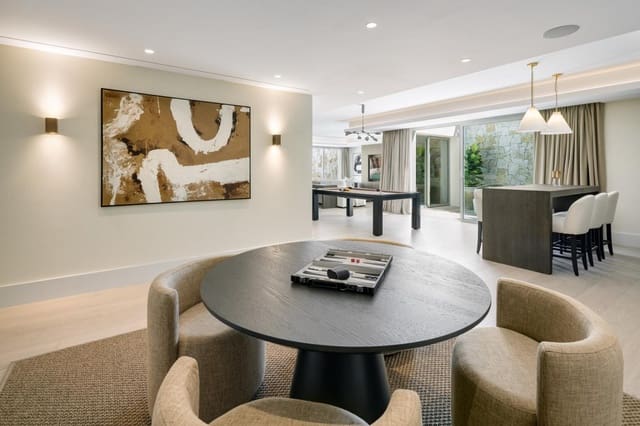 6 soverom Villa til salgs i Sierra Blanca, Marbella med svømmebasseng garasje - € 8 950 000 (Ref: 9211643)