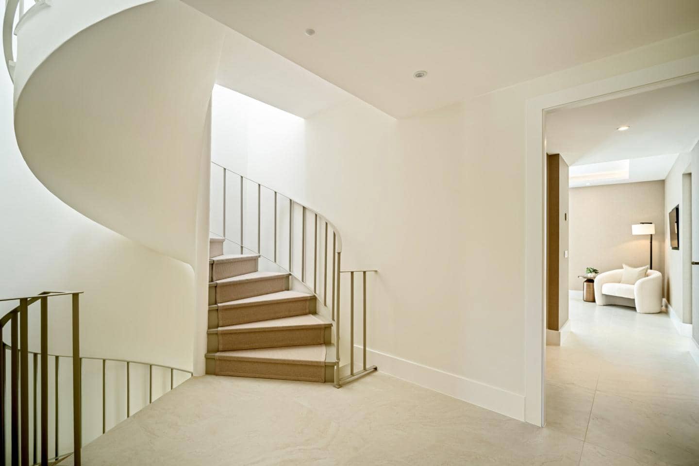 4 bedroom Apartment for sale in Benahavis with pool garage - € 1,875,000 (Ref: 9226027)