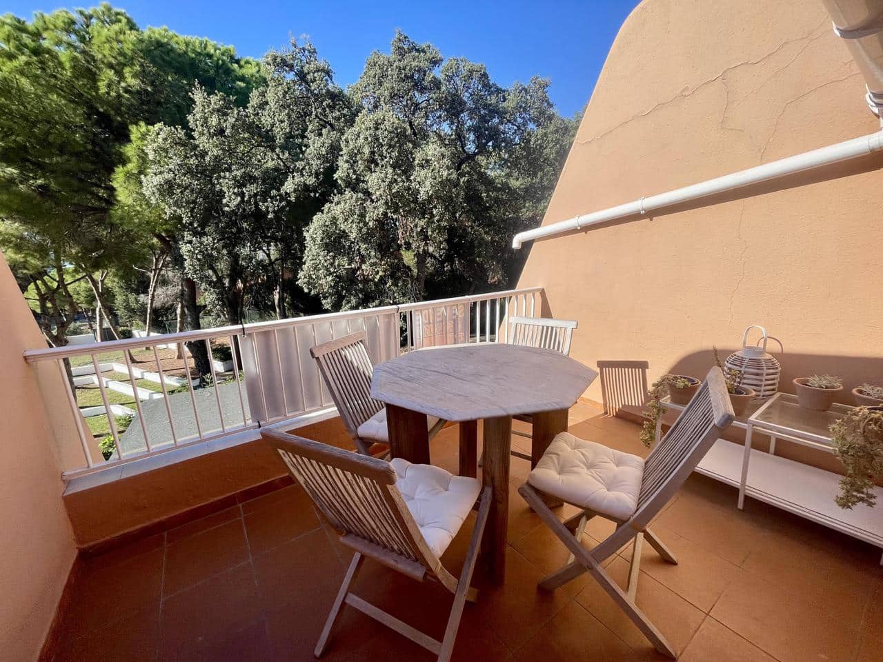 2 soveværelse Lejlighed til salg i Estepona med swimmingpool - € 249.000 (Ref: 9231560)