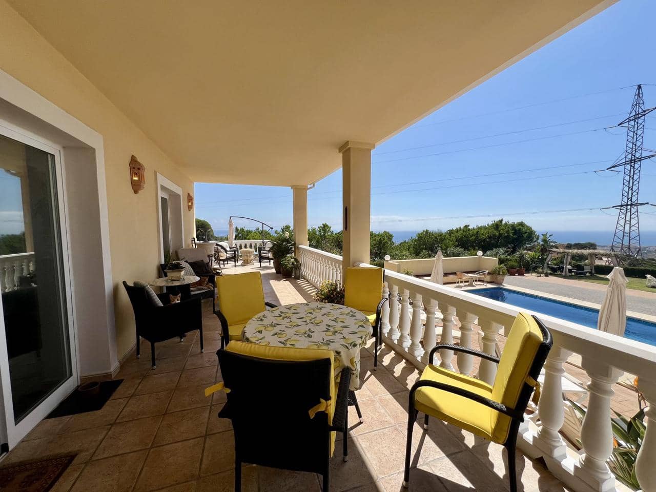 8 soveværelse Finca/Landehus til salg i Estepona med swimmingpool garage - € 1.190.000 (Ref: 9232018)