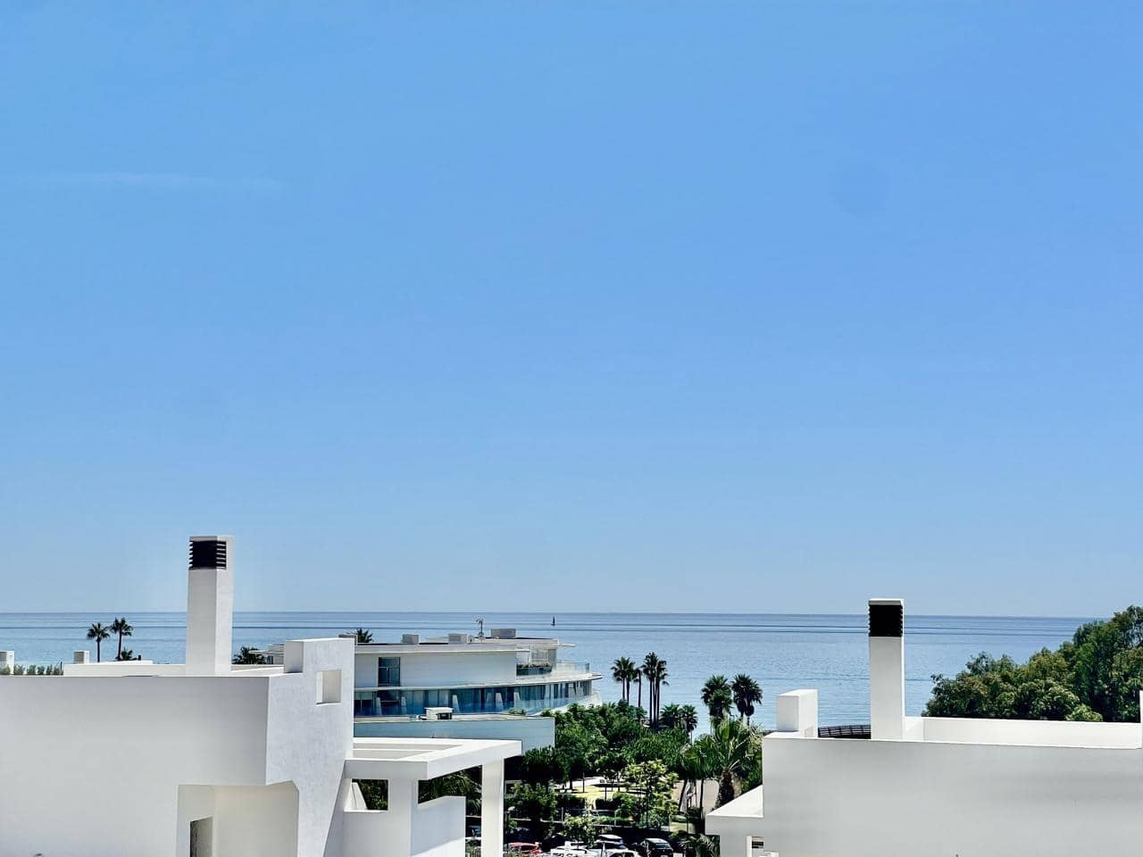 3 chambre Penthouse à vendre à Estepona avec piscine garage - 725 000 € (Ref: 9256359)
