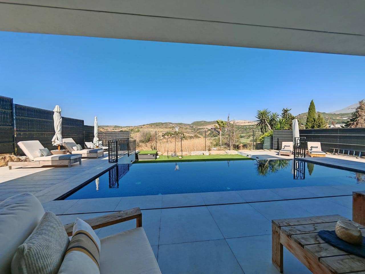 5 soverom Villa til salgs i Estepona med svømmebasseng garasje - € 1 690 000 (Ref: 9256580)