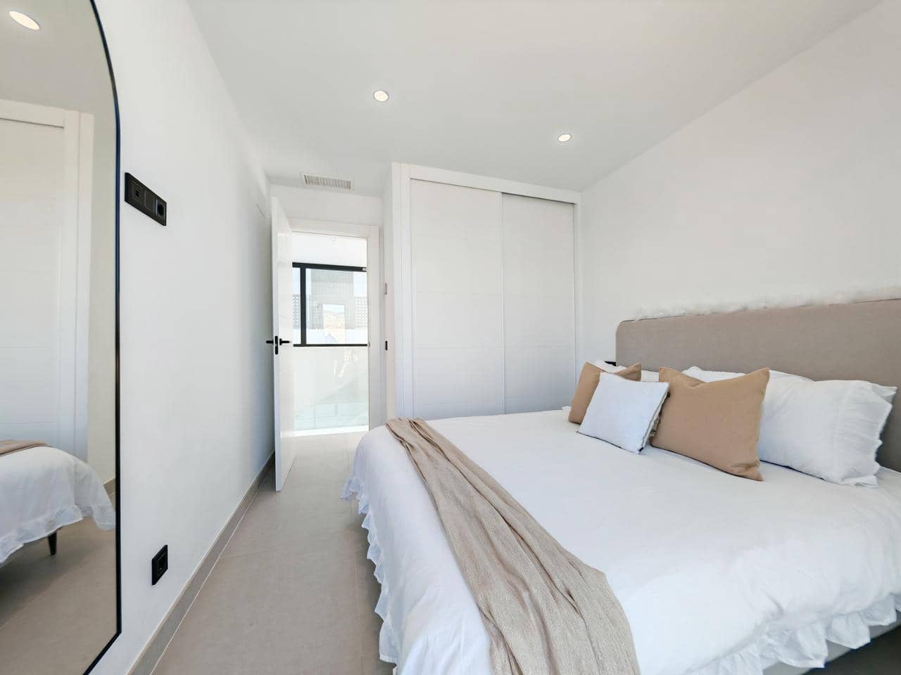 5 soverom Villa til salgs i Estepona med svømmebasseng garasje - € 1 690 000 (Ref: 9256580)