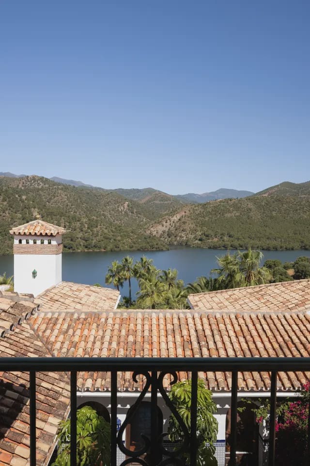 6 soveværelse Finca/Landehus til salg i Istan med swimmingpool garage - € 4.995.000 (Ref: 9275335)