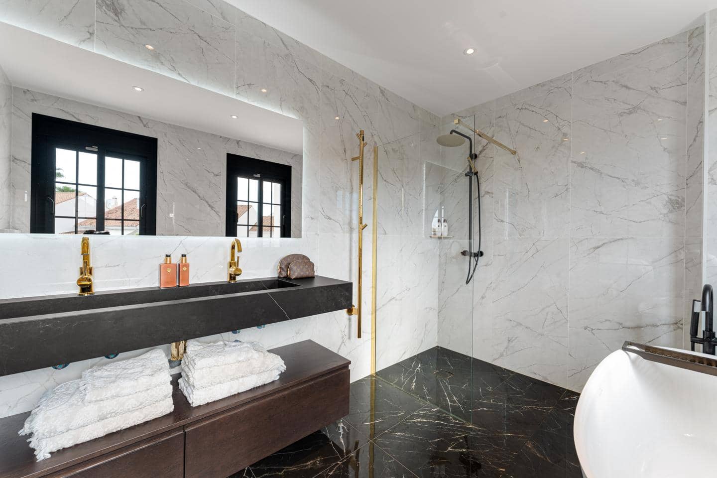 6 sovrum Villa till salu i Estepona med pool garage - 2 895 000 € (Ref: 9329556)