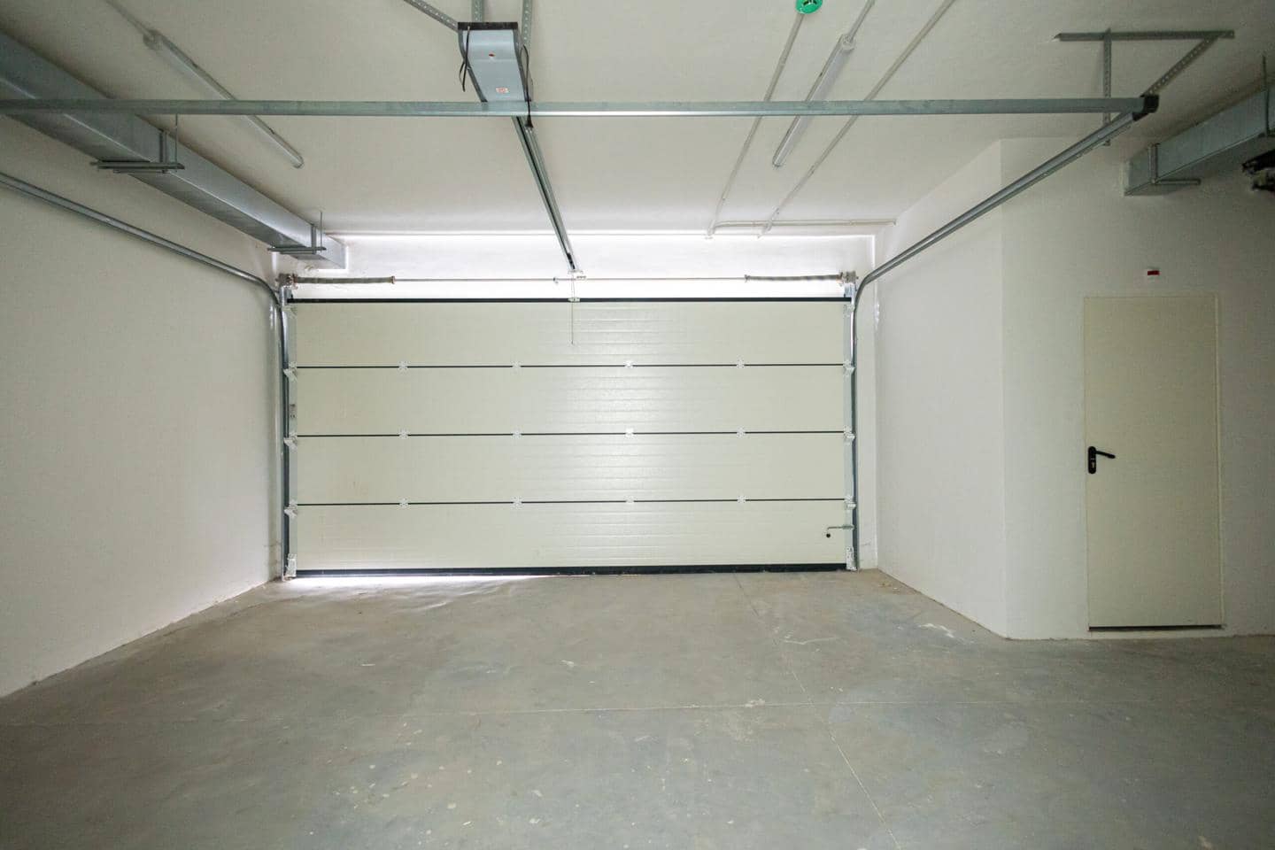 3 sypialnia Willa na sprzedaż w San Pedro de Alcantara z basenem garażem - 1 100 000 € (Ref: 9329767)