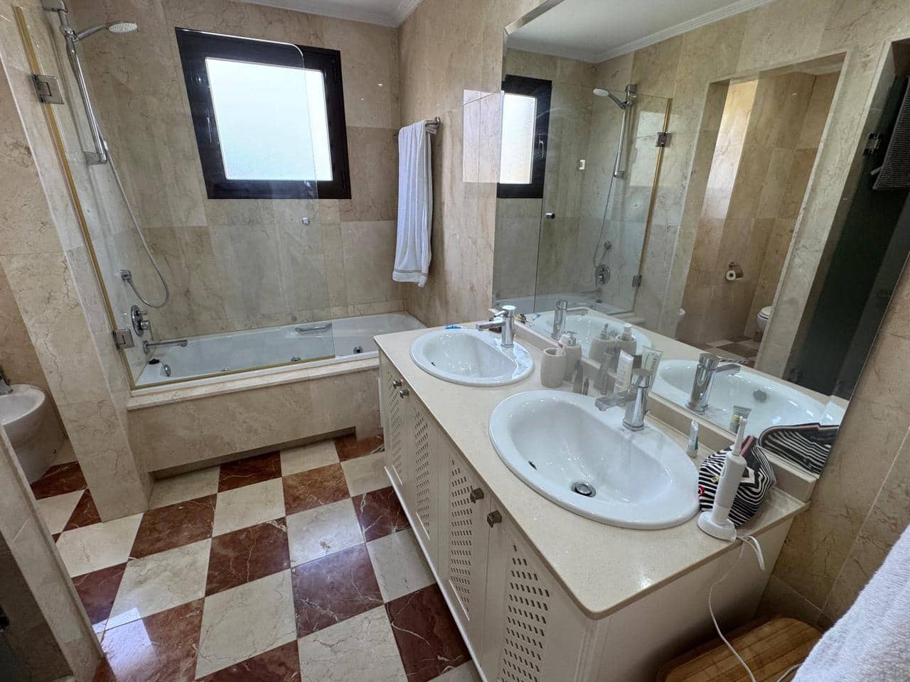 3 slaapkamer Appartement te koop in San Roque met zwembad garage - € 520.000 (Ref: 9329769)