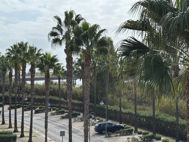 3 camera da letto Appartamento in vendita in Puerto de Sotogrande - La Marina, San Roque con piscina garage - 520.000 € (Rif: 9329769)