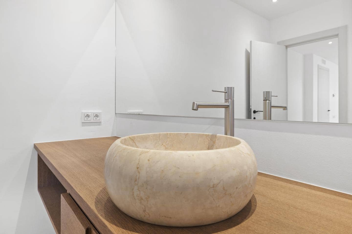 5 soverom Villa til salgs i Marbella med svømmebasseng garasje - € 2 950 000 (Ref: 9337282)