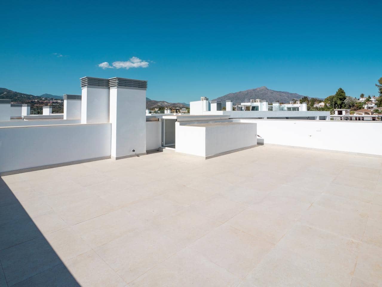 3 sovrum Villa till salu i San Pedro de Alcantara med pool garage - 1 380 000 € (Ref: 9337283)