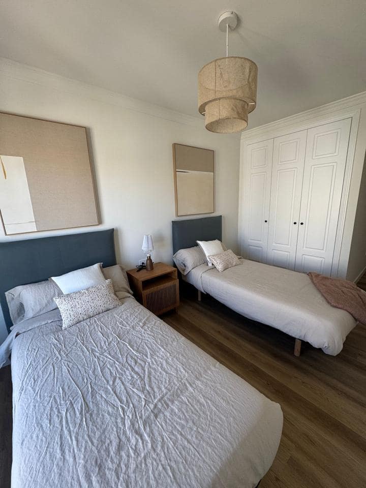 3 sypialnia Willa na sprzedaż w Estepona z basenem garażem - 470 250 € (Ref: 9338512)