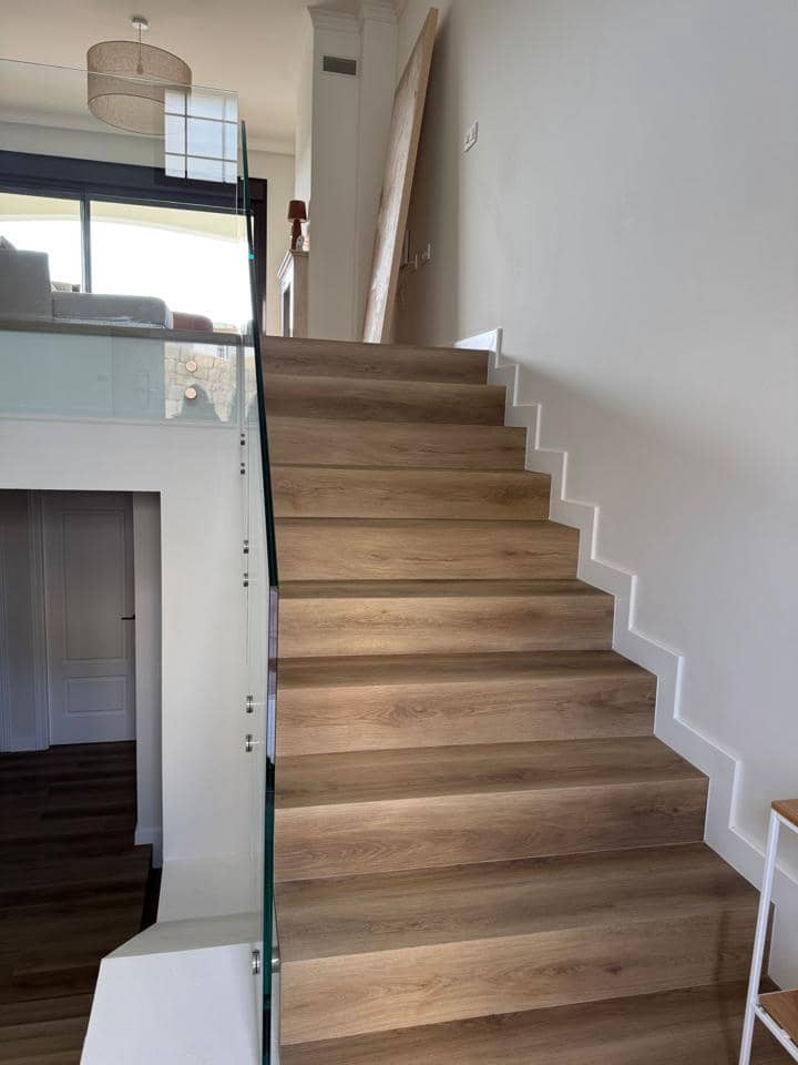 3 sypialnia Willa na sprzedaż w Estepona z basenem garażem - 470 250 € (Ref: 9338512)