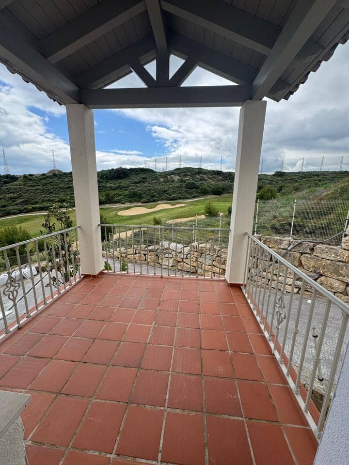 3 sypialnia Willa na sprzedaż w Estepona z basenem garażem - 470 250 € (Ref: 9338512)