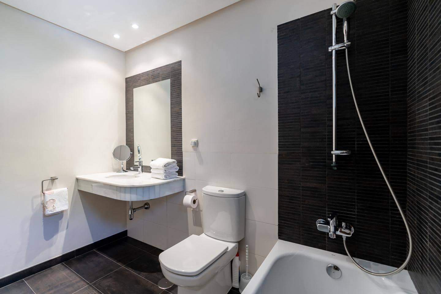 4 chambre Villa/Maison à vendre à Benahavis avec piscine garage - 1 795 000 € (Ref: 9338515)