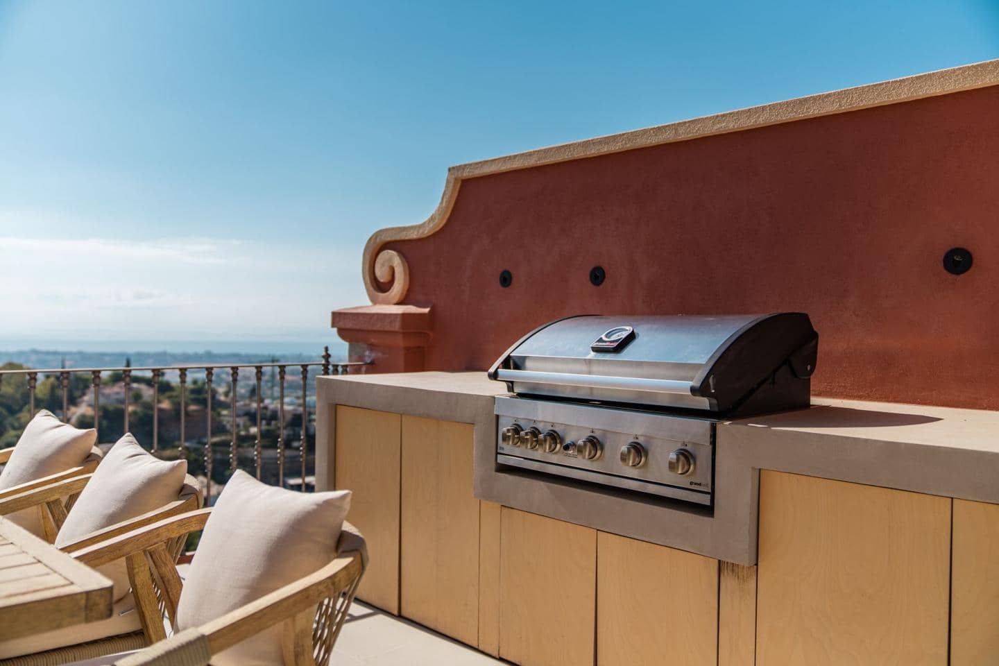 4 slaapkamer Penthouse te koop in Benahavis met zwembad - € 1.995.000 (Ref: 9343078)