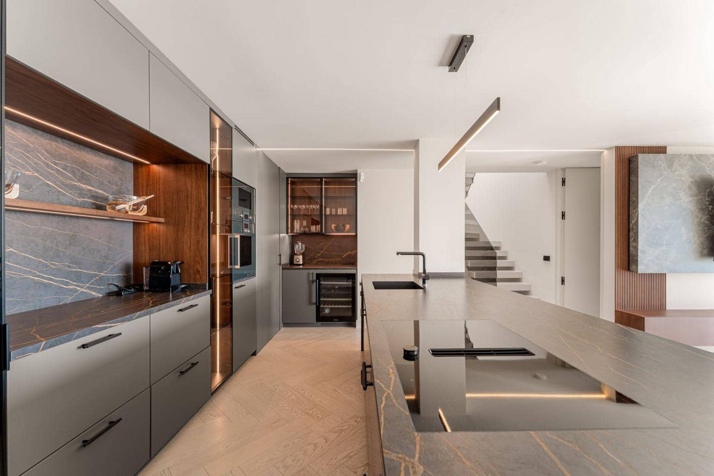 4 slaapkamer Penthouse te koop in Benahavis met zwembad - € 1.995.000 (Ref: 9343078)