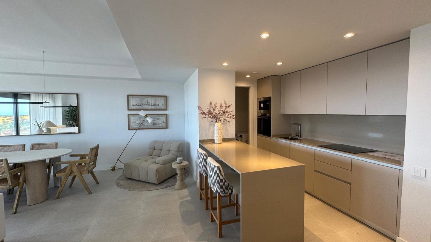 2 slaapkamer Appartement te koop in Estepona met zwembad garage - € 445.000 (Ref: 9373953)