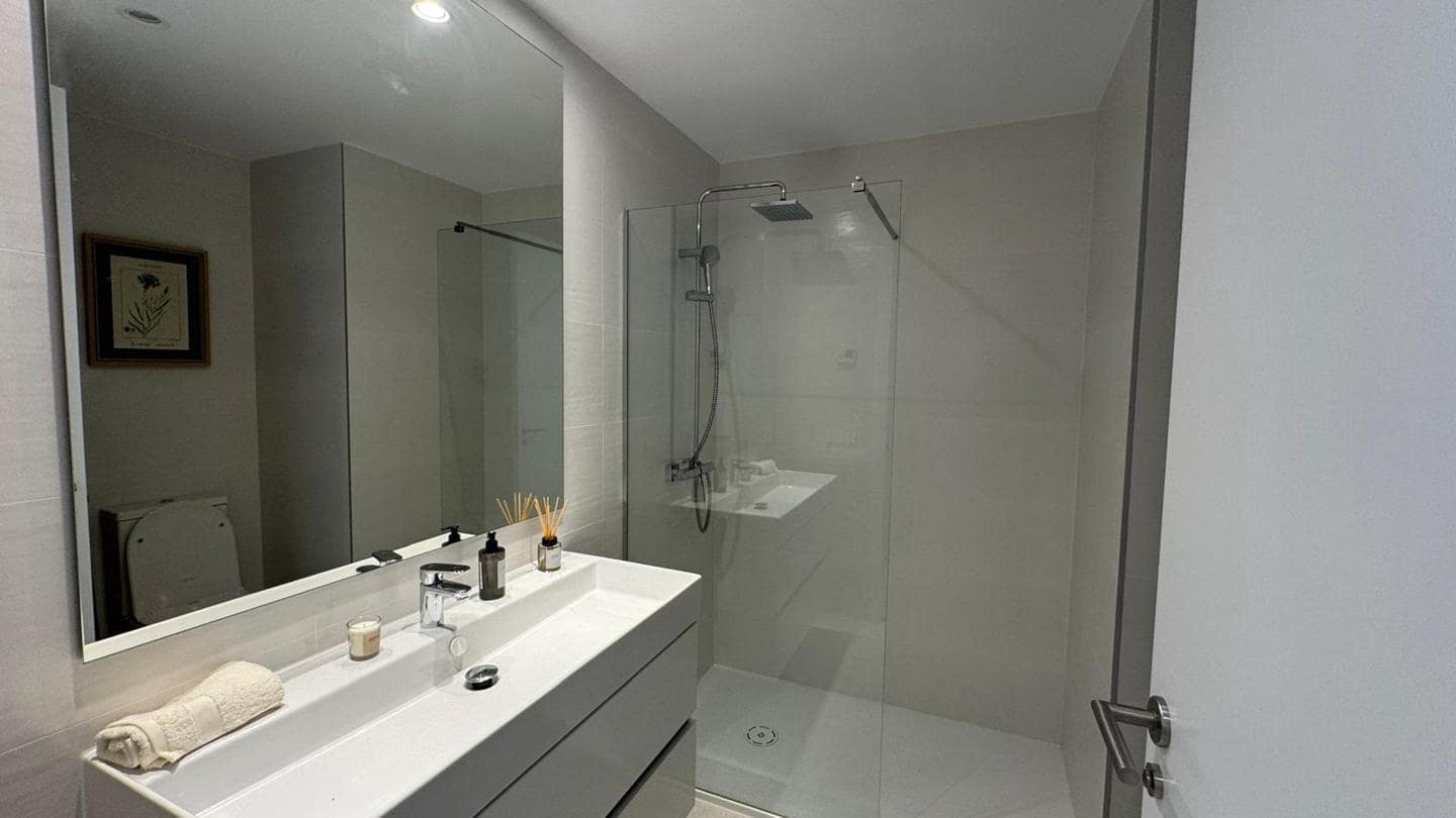 2 slaapkamer Appartement te koop in Estepona met zwembad garage - € 445.000 (Ref: 9373953)