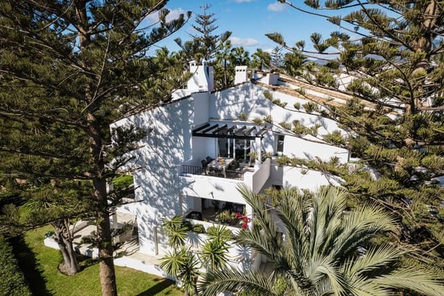 3 makuuhuone Kattohuoneisto myytävänä paikassa Nueva Alcántara, Marbella mukana uima-altaan 
autotalli - 2 495 000 € (Ref: 9373954)