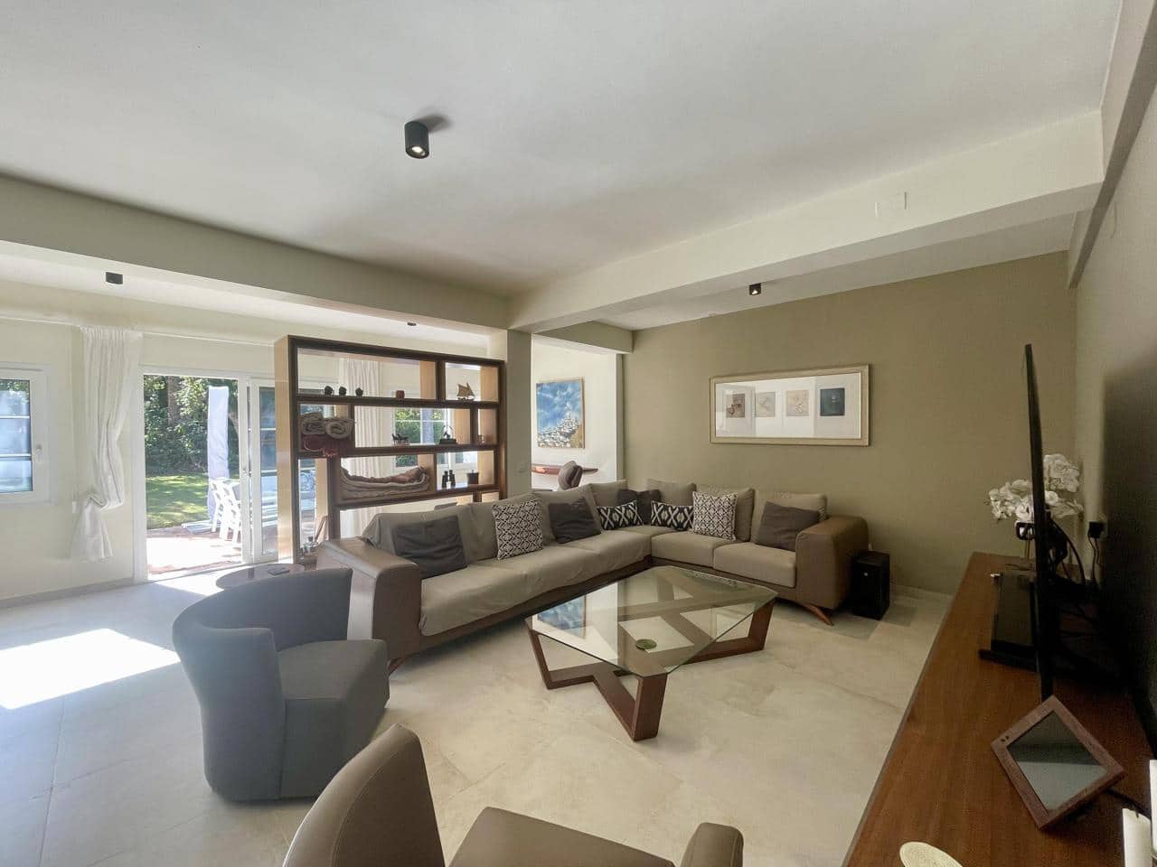 3 Zimmer Villa zu verkaufen in Sotogrande mit Pool Garage - 860.000 € (Ref: 9373955)