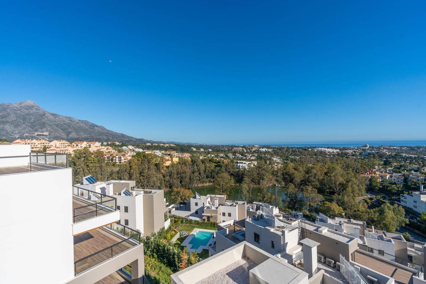 3 soveværelse Penthouse til salg i Marbella med swimmingpool garage - € 950.000 (Ref: 9384924)