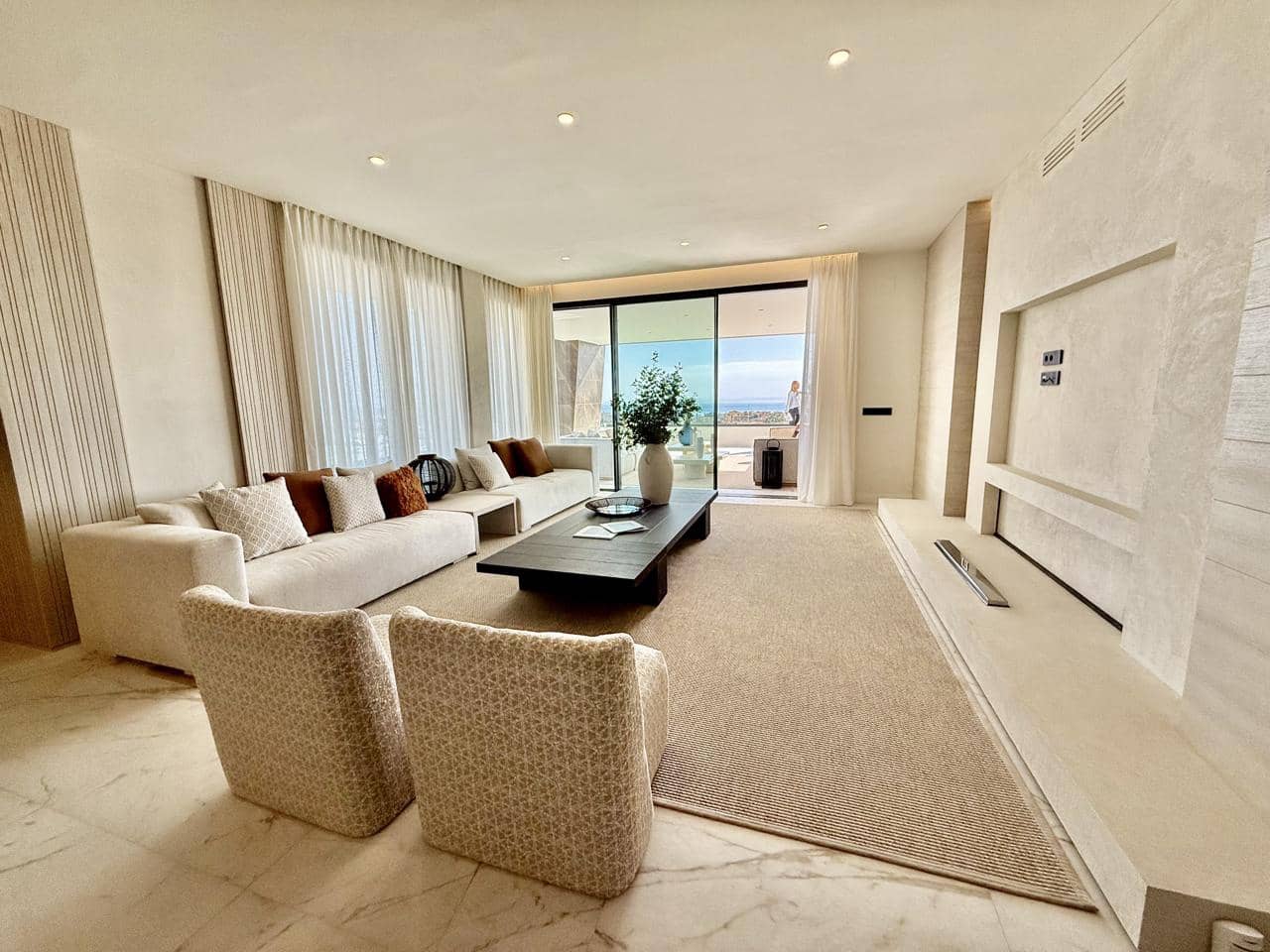 3 soverom Penthouse til salgs i Estepona med svømmebasseng garasje - € 1 409 000 (Ref: 9384925)