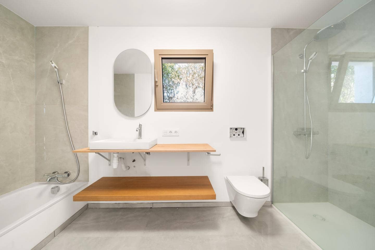 7 slaapkamer Villa te koop in Buenas Noches met zwembad - € 1.840.000 (Ref: 9386737)