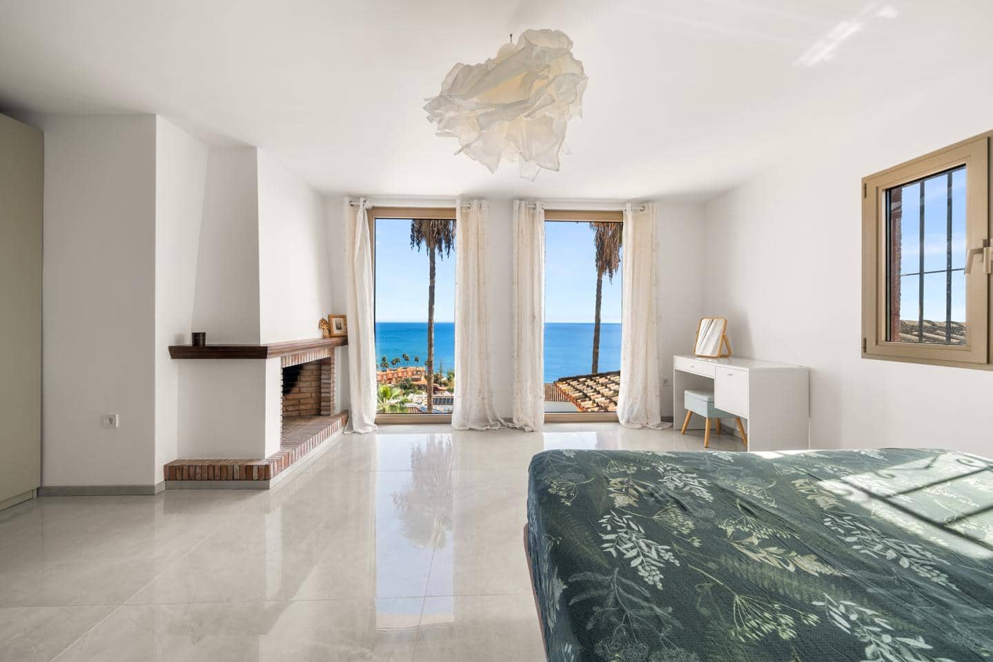 7 slaapkamer Villa te koop in Buenas Noches met zwembad - € 1.840.000 (Ref: 9386737)