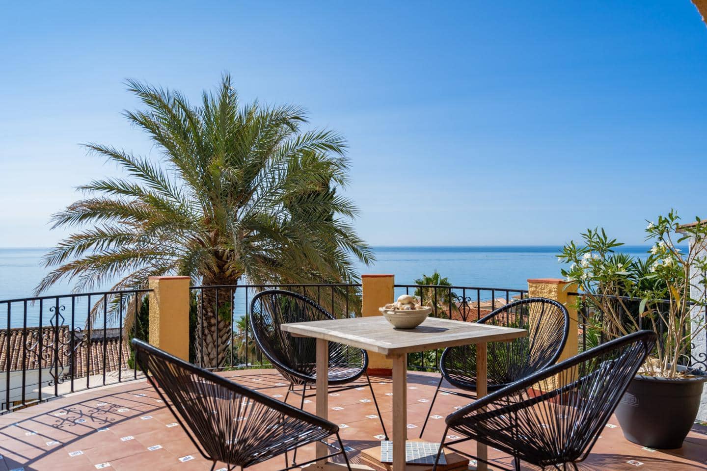 7 slaapkamer Villa te koop in Buenas Noches met zwembad - € 1.840.000 (Ref: 9386737)