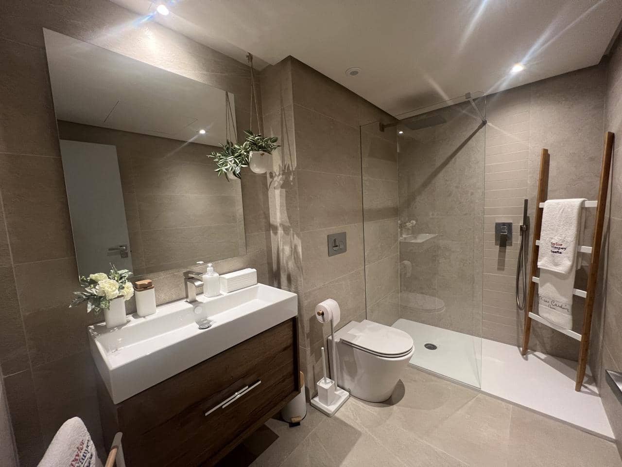 2 slaapkamer Appartement te koop in Benahavis met zwembad garage - € 635.000 (Ref: 9386739)